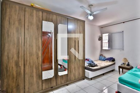 Quarto 1 de casa para alugar com 2 quartos, 240m² em Vila Invernada, São Paulo