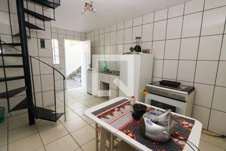 Sala/Cozinha de apartamento à venda com 1 quarto, 50m² em Teresópolis, Porto Alegre