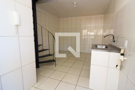 Sala/Cozinha de apartamento à venda com 1 quarto, 50m² em Teresópolis, Porto Alegre