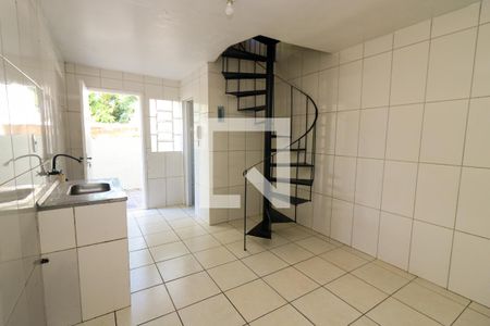 Sala/Cozinha de apartamento à venda com 1 quarto, 50m² em Teresópolis, Porto Alegre