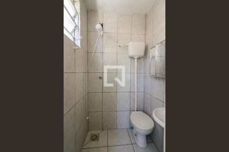 Banheiro de apartamento à venda com 1 quarto, 50m² em Teresópolis, Porto Alegre