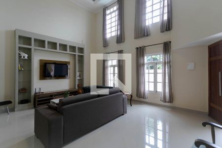 Sala de casa para alugar com 4 quartos, 350m² em Jardim Nathalie, Mogi das Cruzes