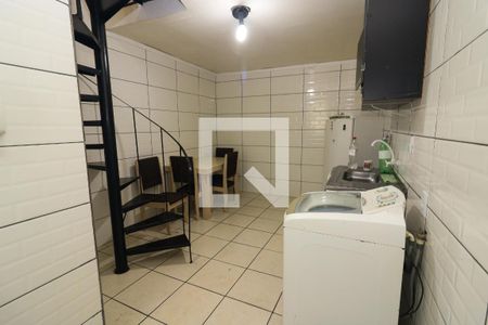 Sala/Cozinha de apartamento à venda com 1 quarto, 50m² em Teresópolis, Porto Alegre