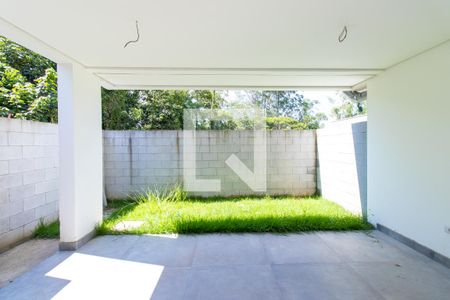 Casa de condomínio para alugar com 100m², 3 quartos e 2 vagas Casa de condomínio para alugar com 100m², 3 quartos e 2 vagasQuintal dos fundos