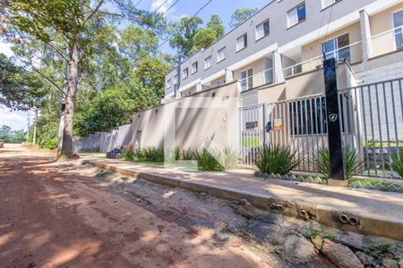 Casa de condomínio para alugar com 100m², 3 quartos e 2 vagas Casa de condomínio para alugar com 100m², 3 quartos e 2 vagasFachada do condomínio