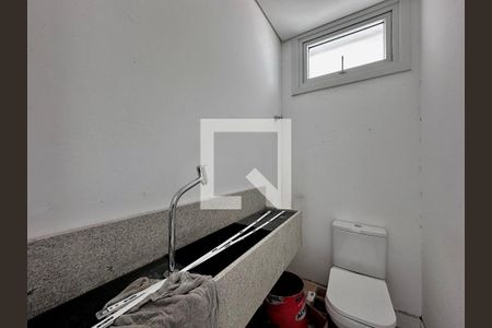 Lavabo de casa de condomínio à venda com 4 quartos, 496m² em Jardim Cordeiro, São Paulo