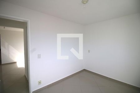 Quarto 2 de apartamento para alugar com 2 quartos, 60m² em Cordovil, Rio de Janeiro