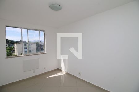 Quarto 1 de apartamento para alugar com 2 quartos, 60m² em Cordovil, Rio de Janeiro