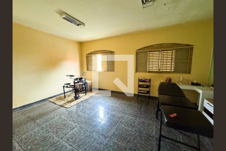 Quarto 2 de casa de condomínio à venda com 3 quartos, 360m² em Novo Riacho, Contagem