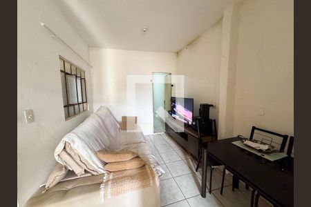 Sala de casa de condomínio à venda com 3 quartos, 360m² em Novo Riacho, Contagem