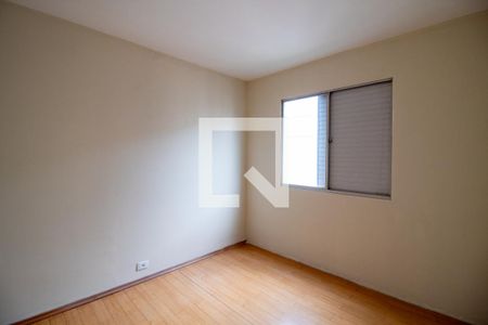 Quarto 2 de apartamento para alugar com 2 quartos, 58m² em Jardim Ester, São Paulo