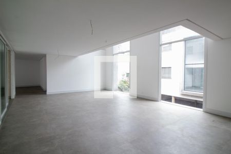 Sala de casa à venda com 4 quartos, 686m² em Jardim Cordeiro, São Paulo