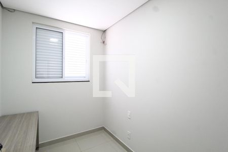 Quarto 1 de apartamento para alugar com 3 quartos, 72m² em Granada, Uberlândia