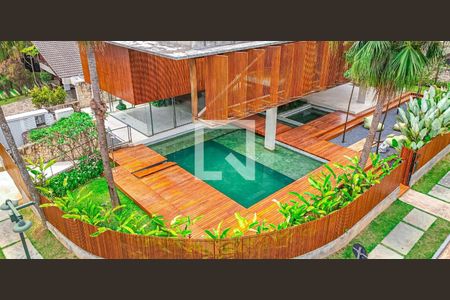 Casa à venda com 731m², 4 quartos e 6 vagas Casa à venda com 731m², 4 quartos e 6 vagasFoto 23