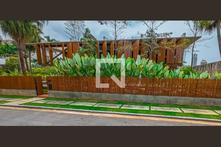 Casa à venda com 731m², 4 quartos e 6 vagas Casa à venda com 731m², 4 quartos e 6 vagasFoto 27