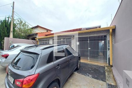 Casa para alugar com 40m², 1 quarto e 1 vaga Casa para alugar com 40m², 1 quarto e 1 vagaFachada