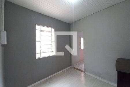 Casa para alugar com 40m², 1 quarto e 1 vaga Casa para alugar com 40m², 1 quarto e 1 vagaSala