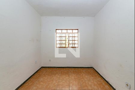 Quarto 1 de casa para alugar com 2 quartos, 60m² em Novo Glória, Belo Horizonte