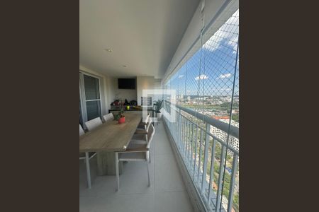 Apartamento à venda com 136m², 3 quartos e 3 vagas Apartamento à venda com 136m², 3 quartos e 3 vagasVaranda
