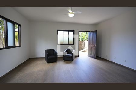 Sala de casa de condomínio para alugar com 3 quartos, 84m² em Morro das Pedras, Florianópolis