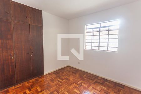 Quarto 1 de casa para alugar com 3 quartos, 200m² em Santa Ines, Belo Horizonte