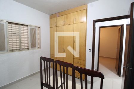 Quarto 2 de casa para alugar com 3 quartos, 170m² em Santa Mônica, Uberlândia