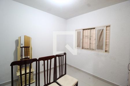 Quarto 2 de casa para alugar com 3 quartos, 170m² em Santa Mônica, Uberlândia