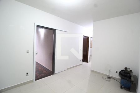 Sala de casa para alugar com 3 quartos, 170m² em Santa Mônica, Uberlândia