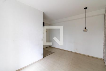 Sala de apartamento à venda com 3 quartos, 56m² em Jardim Cocaia, Guarulhos