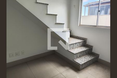 Escada para os Quartos de apartamento à venda com 4 quartos, 185m² em Linda Vista, Contagem
