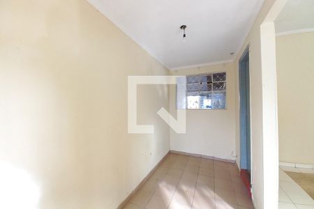 Sala de casa para alugar com 7 quartos, 130m² em Jardim Pauliceia, Campinas