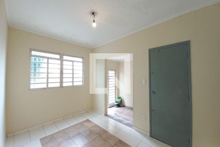 Sala de casa para alugar com 7 quartos, 130m² em Jardim Pauliceia, Campinas