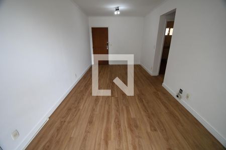 Sala de apartamento para alugar com 3 quartos, 100m² em Cambuí, Campinas