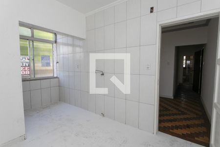 Cozinha de apartamento à venda com 2 quartos, 60m² em Passo D’areia, Porto Alegre