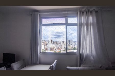 Sala de apartamento para alugar com 2 quartos, 70m² em Serra, Belo Horizonte