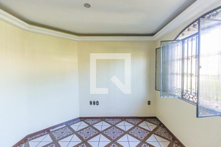 Sala de casa para alugar com 3 quartos, 260m² em Jardim Sulacap, Rio de Janeiro