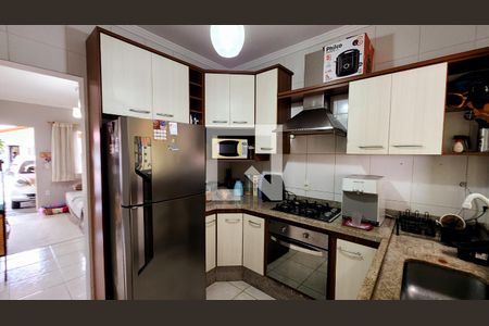 Cozinha de casa de condomínio à venda com 2 quartos, 80m² em Jardim Colonia, Jundiaí