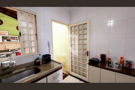 Cozinha de casa de condomínio à venda com 2 quartos, 80m² em Jardim Colonia, Jundiaí