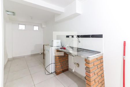 Cozinha de apartamento para alugar com 1 quarto, 45m² em Vila Indiana, São Paulo