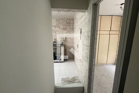 Corredor de apartamento para alugar com 1 quarto, 35m² em Portuguesa, Rio de Janeiro