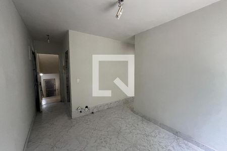 Sala de apartamento para alugar com 1 quarto, 35m² em Portuguesa, Rio de Janeiro