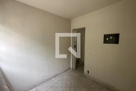 Quarto 1 de apartamento para alugar com 1 quarto, 35m² em Portuguesa, Rio de Janeiro