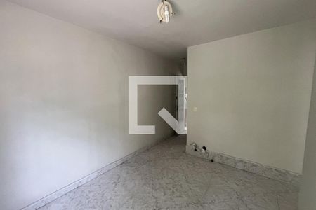 Sala de apartamento para alugar com 1 quarto, 35m² em Portuguesa, Rio de Janeiro