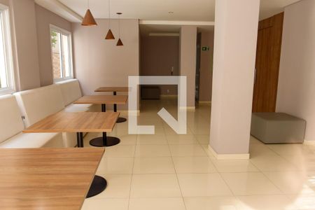 Apartamento à venda com 48m², 2 quartos e 1 vaga Apartamento à venda com 48m², 2 quartos e 1 vagaÁrea comum - Salão de festas