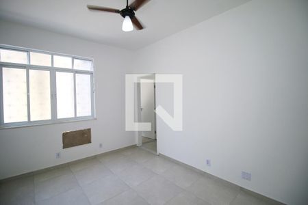 Sala de apartamento para alugar com 1 quarto, 60m² em Ramos, Rio de Janeiro