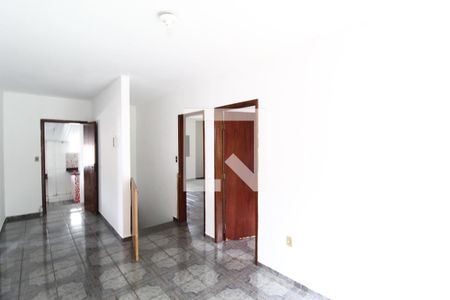 Sala de casa para alugar com 3 quartos, 100m² em Jardim das Palmeiras, Uberlândia