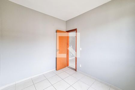 Quarto 1 de casa de condomínio à venda com 2 quartos, 66m² em Chácara Contagem, Contagem