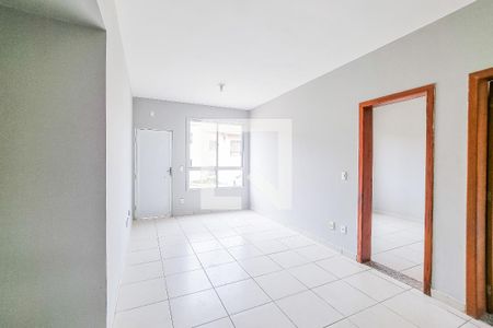 Sala de casa de condomínio à venda com 2 quartos, 66m² em Chácara Contagem, Contagem