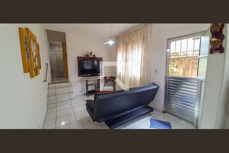 Sala de TV de casa à venda com 4 quartos, 198m² em Jaguaribe, Osasco