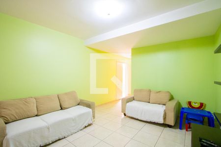 Sala de estar de casa à venda com 3 quartos, 226m² em Vila Pires, Santo André